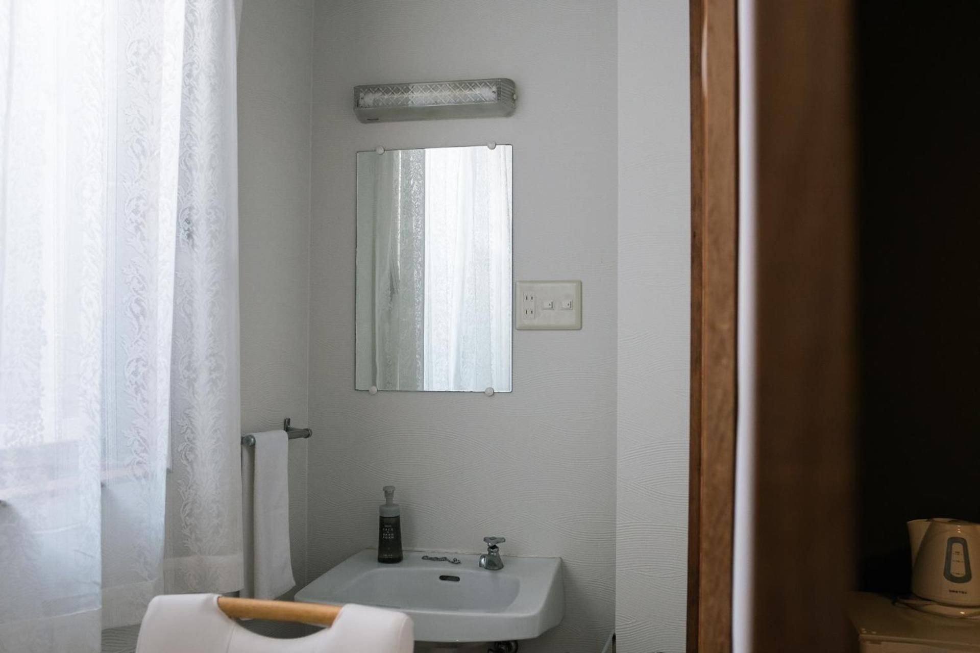 Twin Room with Shared Toilet