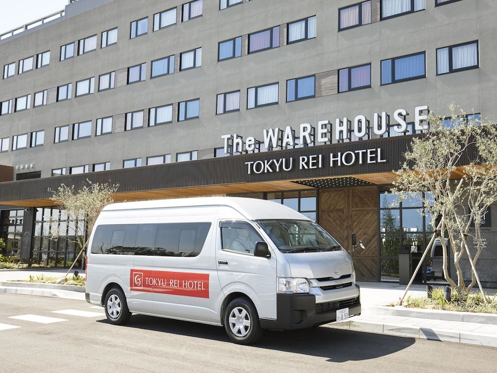 Airport shuttle