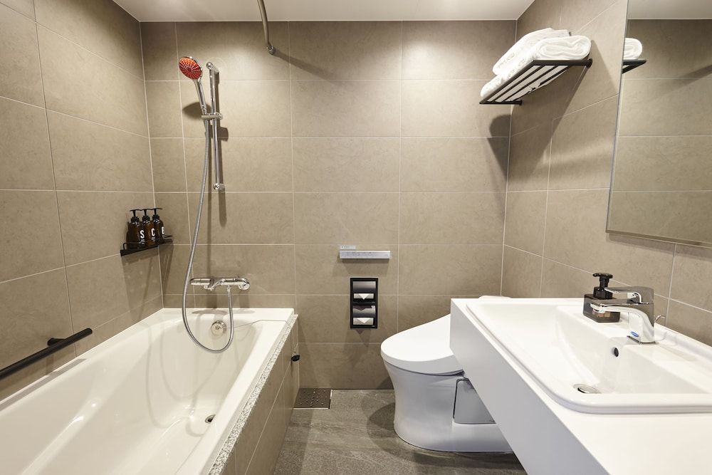 Kawasaki King Skyfront Tokyu REI Hotel Superior Twin Room, Non Smoking (Park Side, 2nd4th Floor) 4