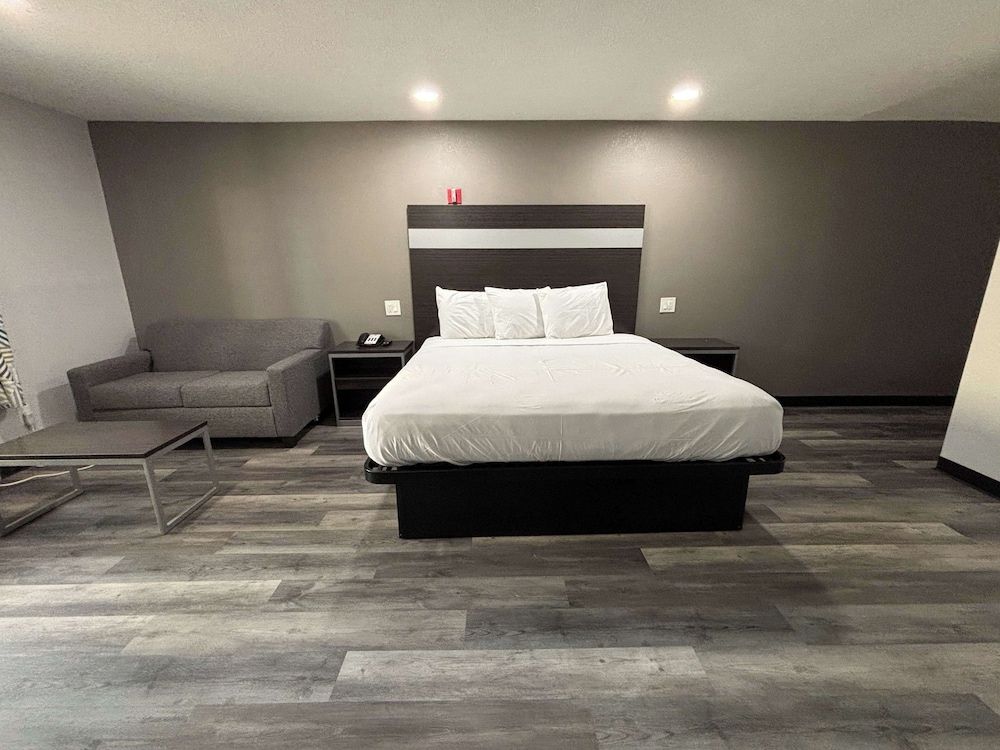 Deluxe Room, 1 King Bed, Non Smoking