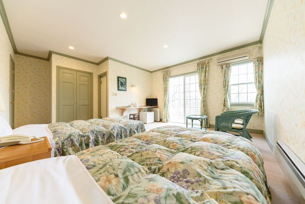 [Annex] Twin Room with Extra Bed