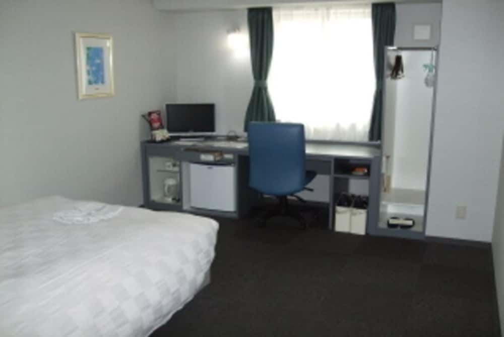 Deluxe Single Room, Smoking
