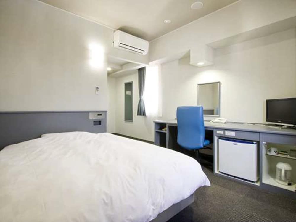 Standard Single Room, Smoking