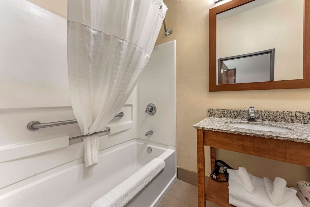 Suite, 1 King Bed with Sofa bed, Non Smoking (2 Person Sofa Bed)
