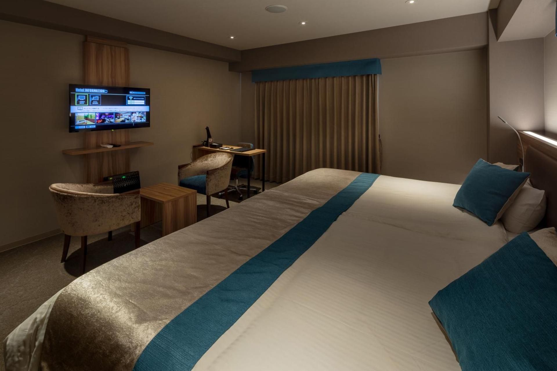Deluxe Hollywood Twin Room  ( No Extra Bed Available )