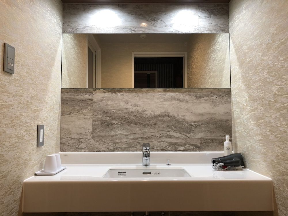 Luxury Suite