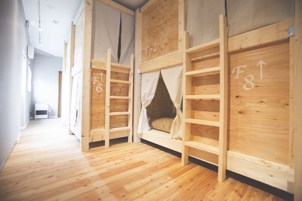 Noboribetsu Guest House AKA & AO - Hostel Shared Dormitory, Women only, Shared Bathroom