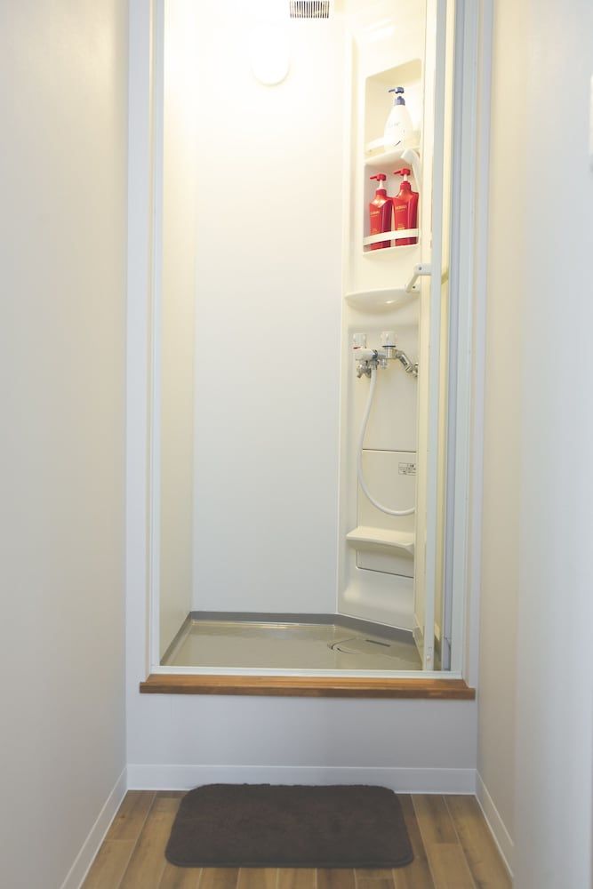 Noboribetsu Guest House AKA & AO - Hostel Shared Dormitory, Women only, Shared Bathroom 3