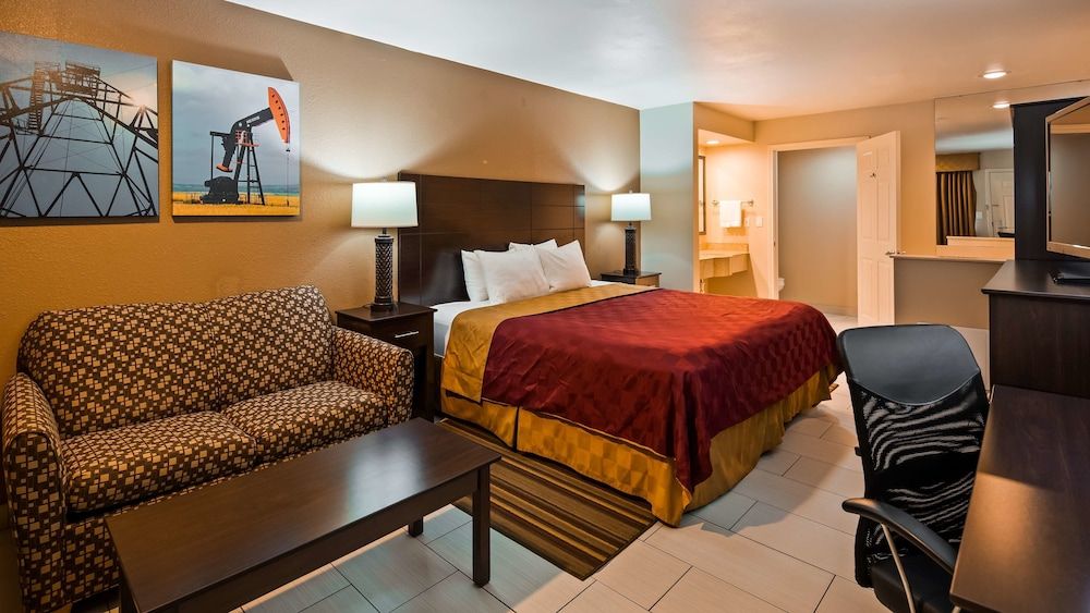 Suite, 1 King Bed, Non Smoking, Jetted Tub