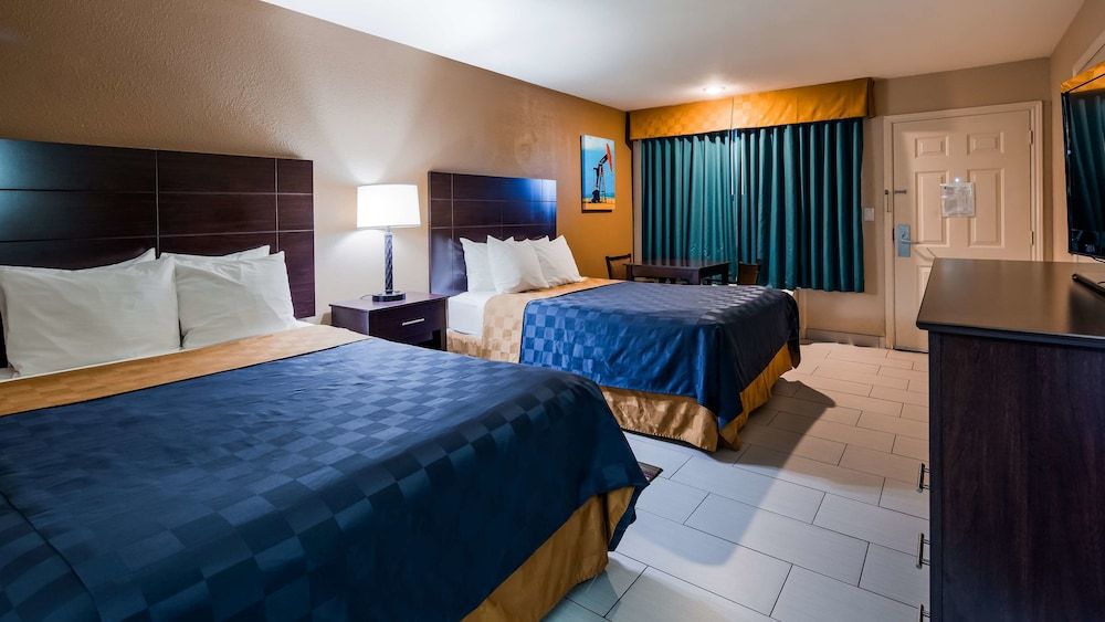 Standard Room, 2 Queen Beds, Smoking, Refrigerator & Microwave