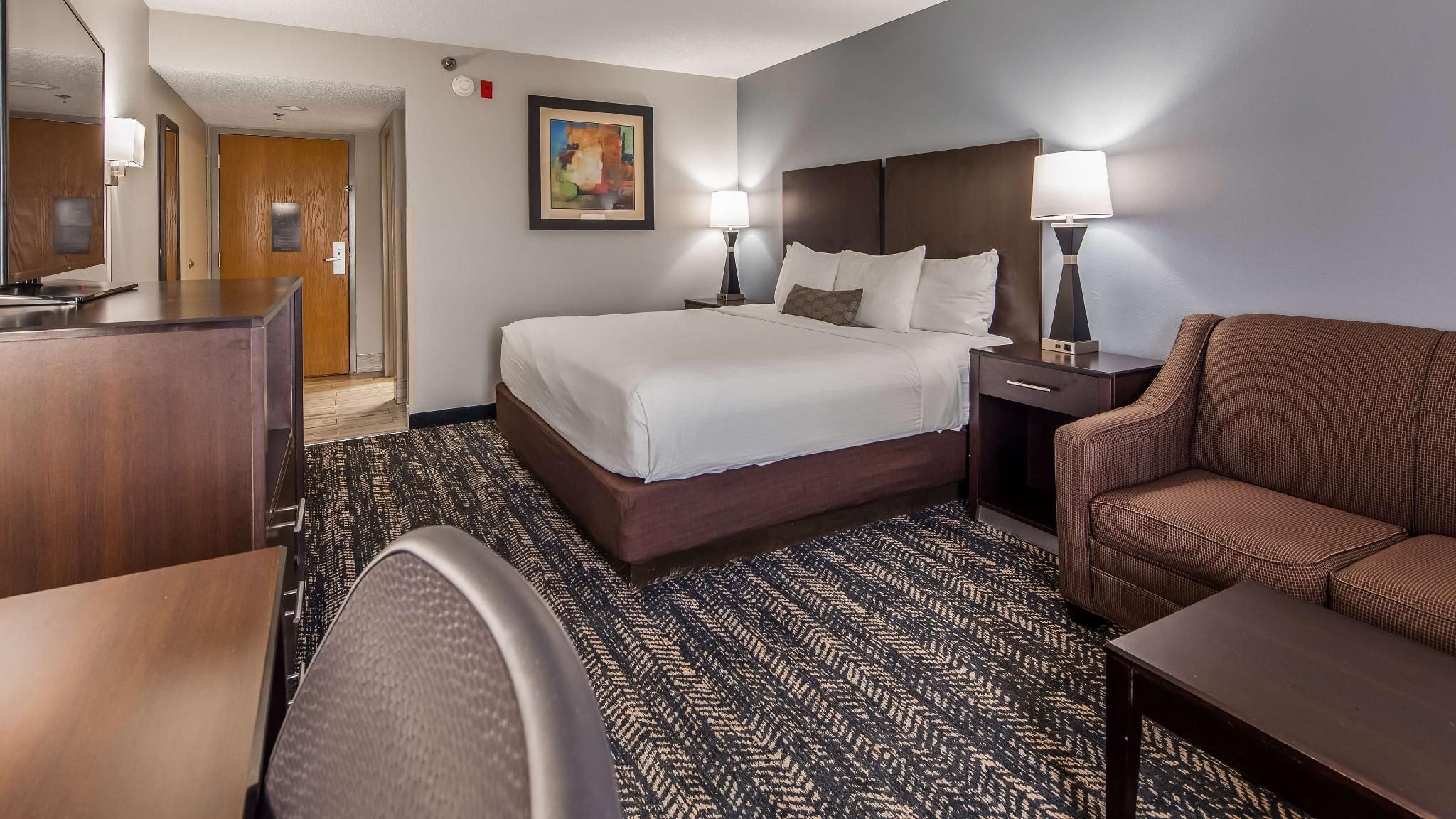 1 King Bed, Nonsmoking, Whirlpool