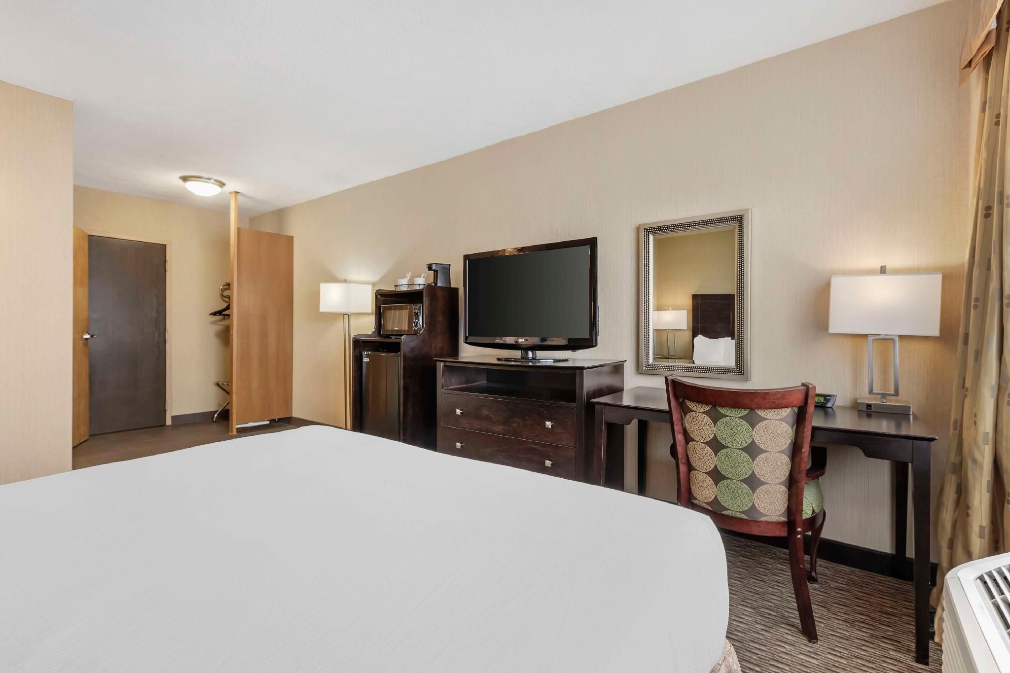 1 Queen Bed, Nonsmoking