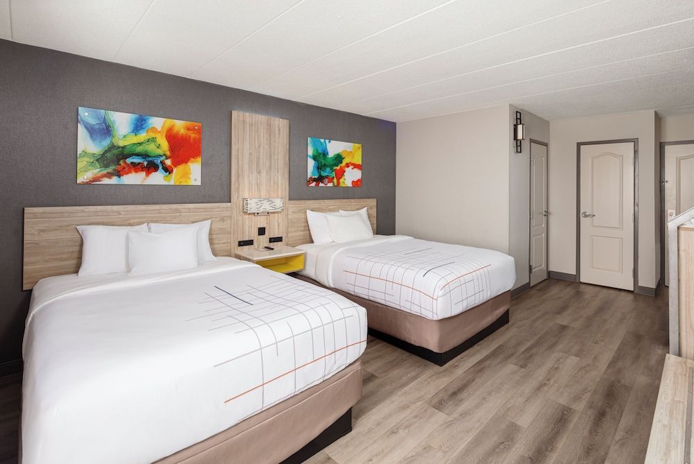 Room, 2 Queen Beds, Non Smoking