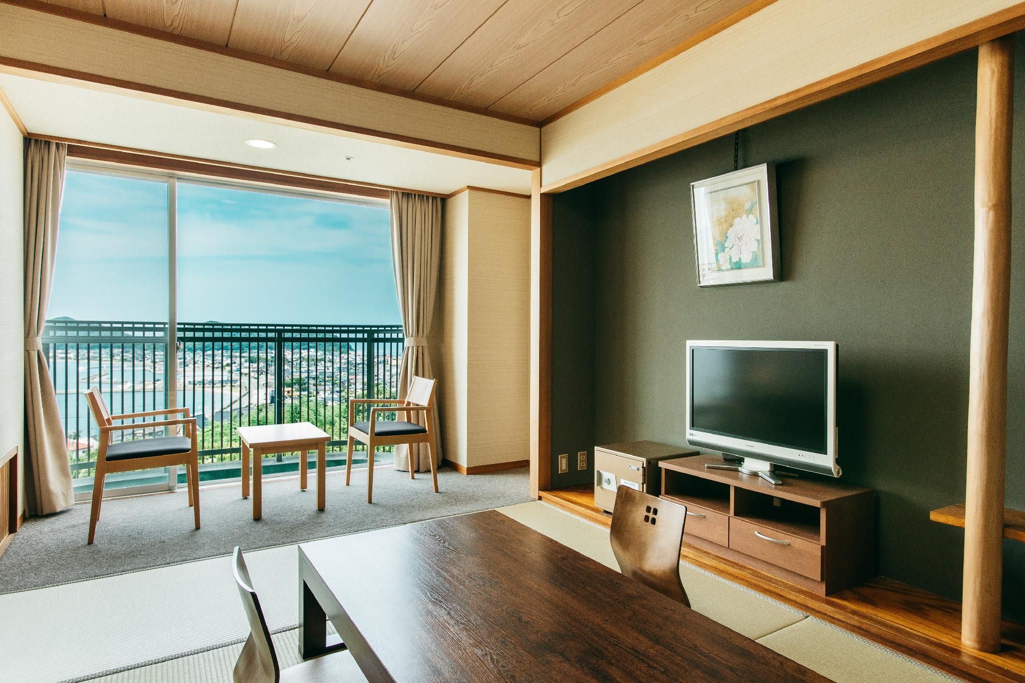 Japanese Style Room C for 6 Adults