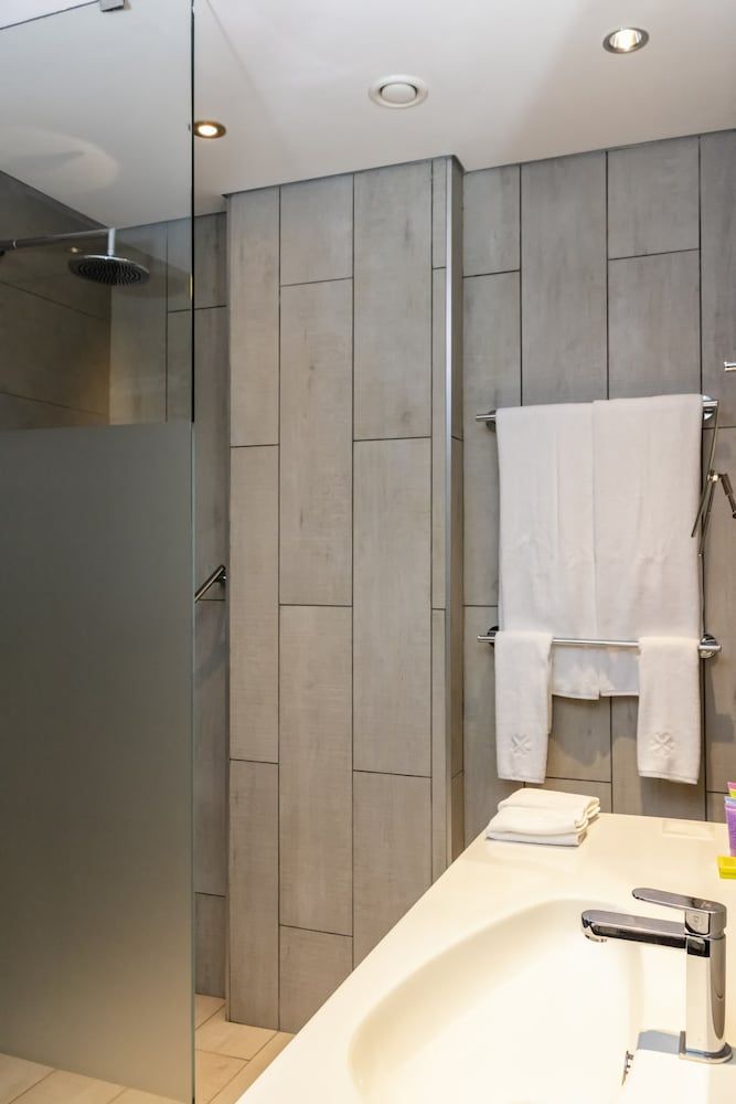 Trademark Hotel Trademark Twin Room 5