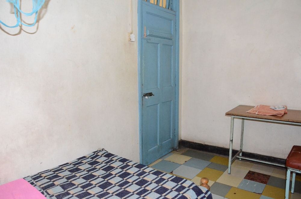 Nairobi Kitale Hotel Standard Double Room 13