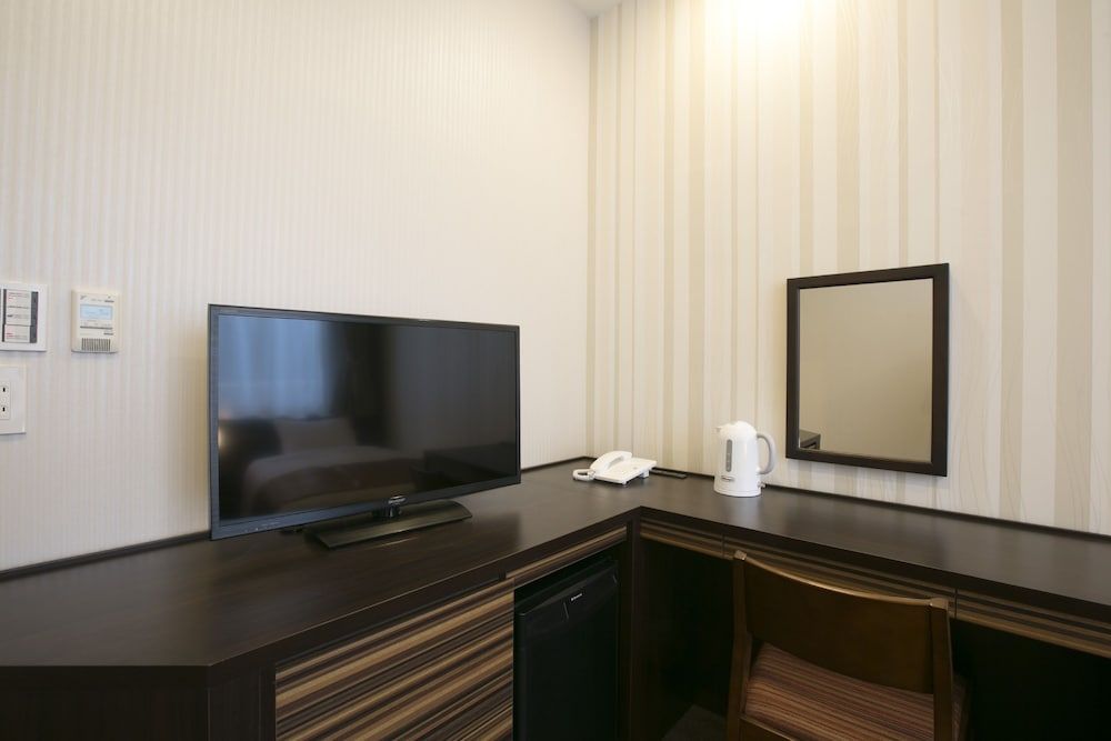 Hotel Seiyoken New Wing Twin Room, Accessible, Non Smoking 2