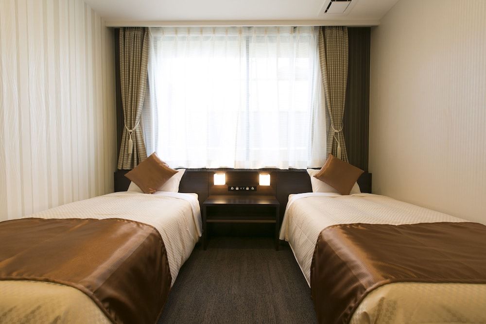 Hotel Seiyoken New Wing Twin Room, Accessible, Non Smoking