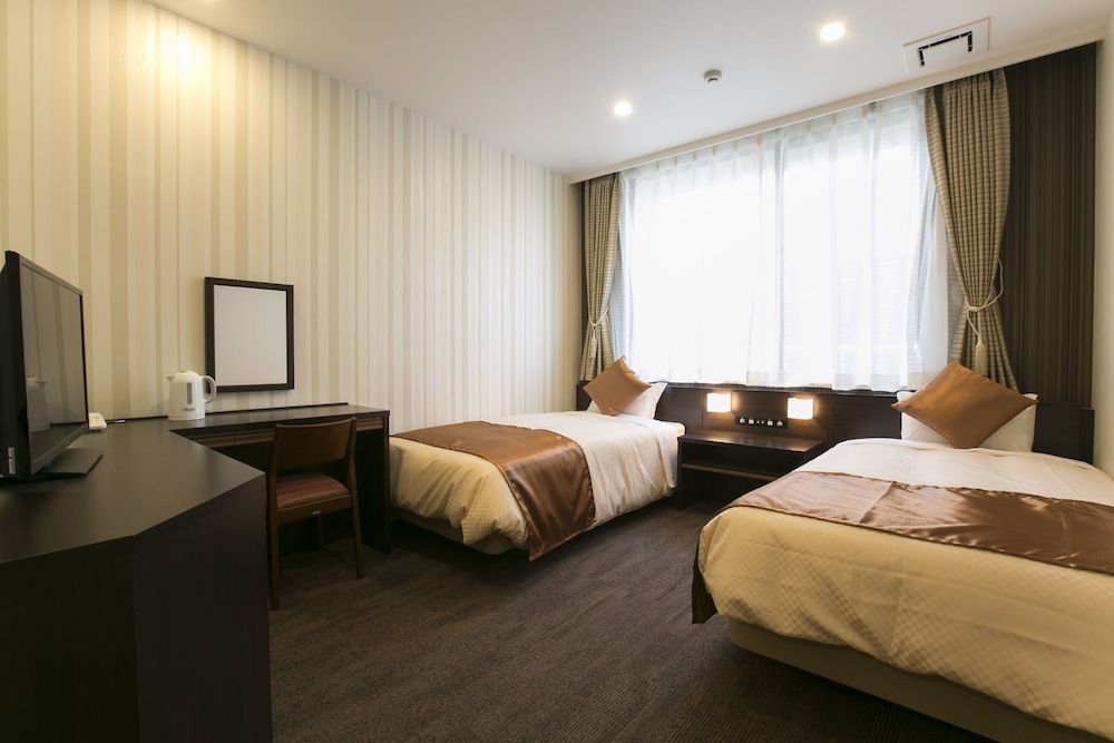 Hotel Seiyoken New Wing Twin Room, Accessible, Non Smoking 4
