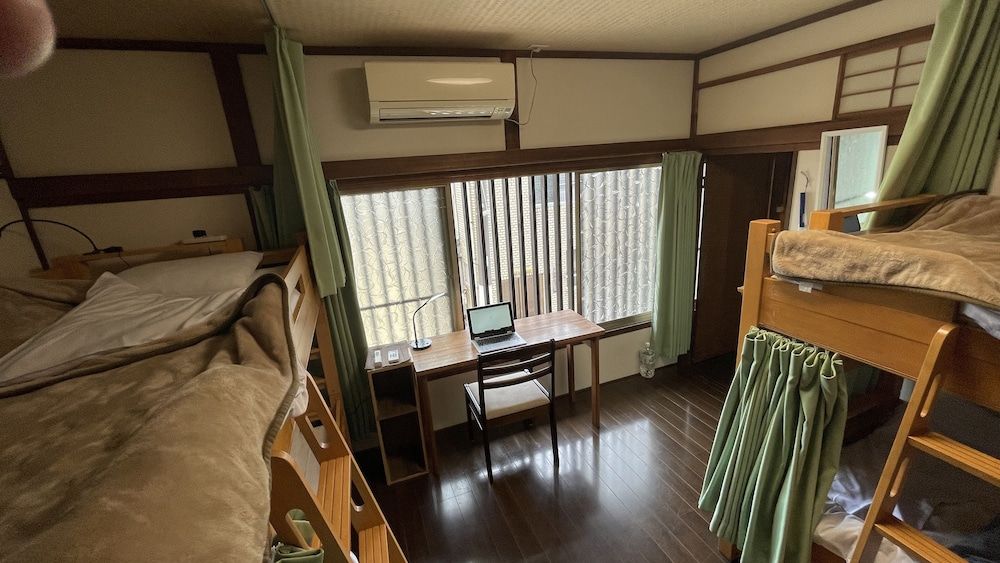 Quadruple Room with Bunk Beds (E)
