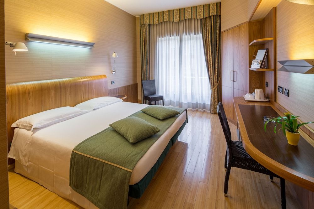 Best Western Hotel Luxor Standard Room, 1 Queen Bed 3