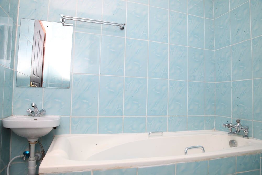 Sunshine Hotel Double Room 3