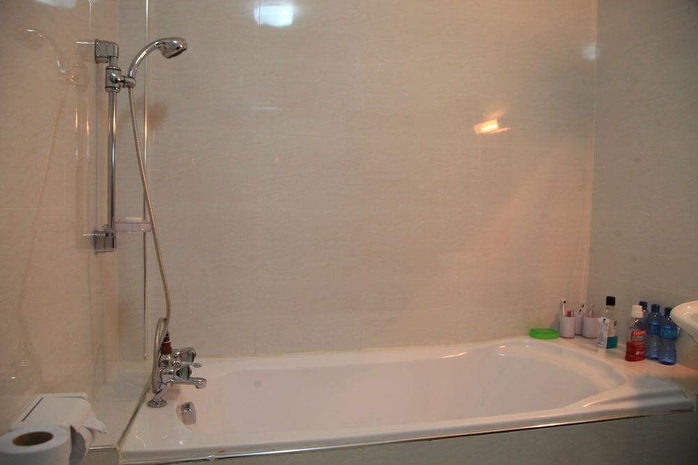 Sunshine Hotel Double Room 4