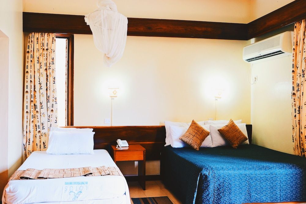 Lotus Hotel Triple Room 2