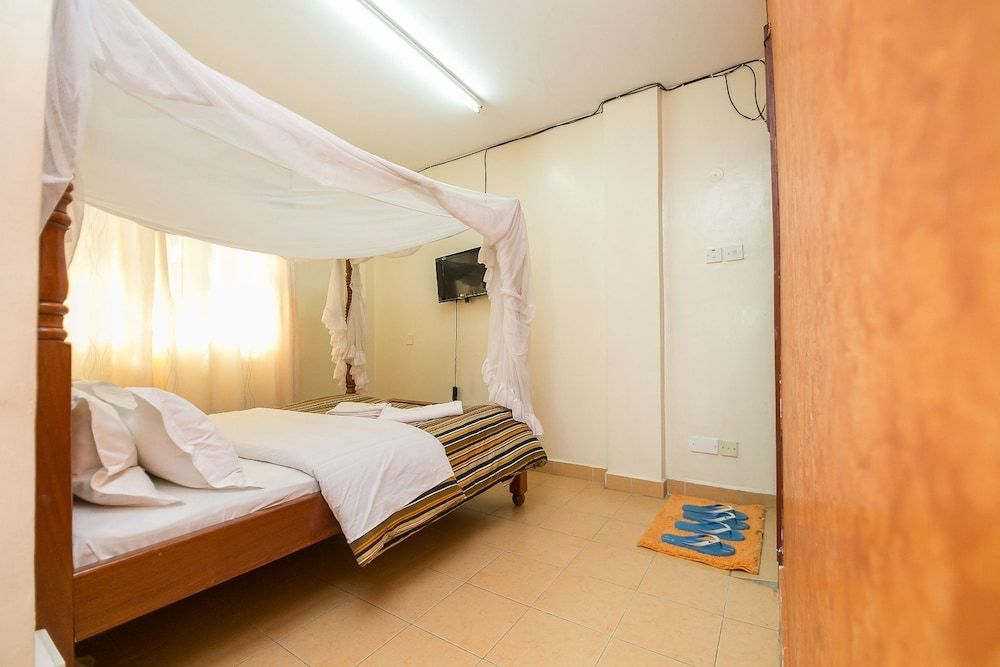 undefined Upperhill Blueberry Hotel 2