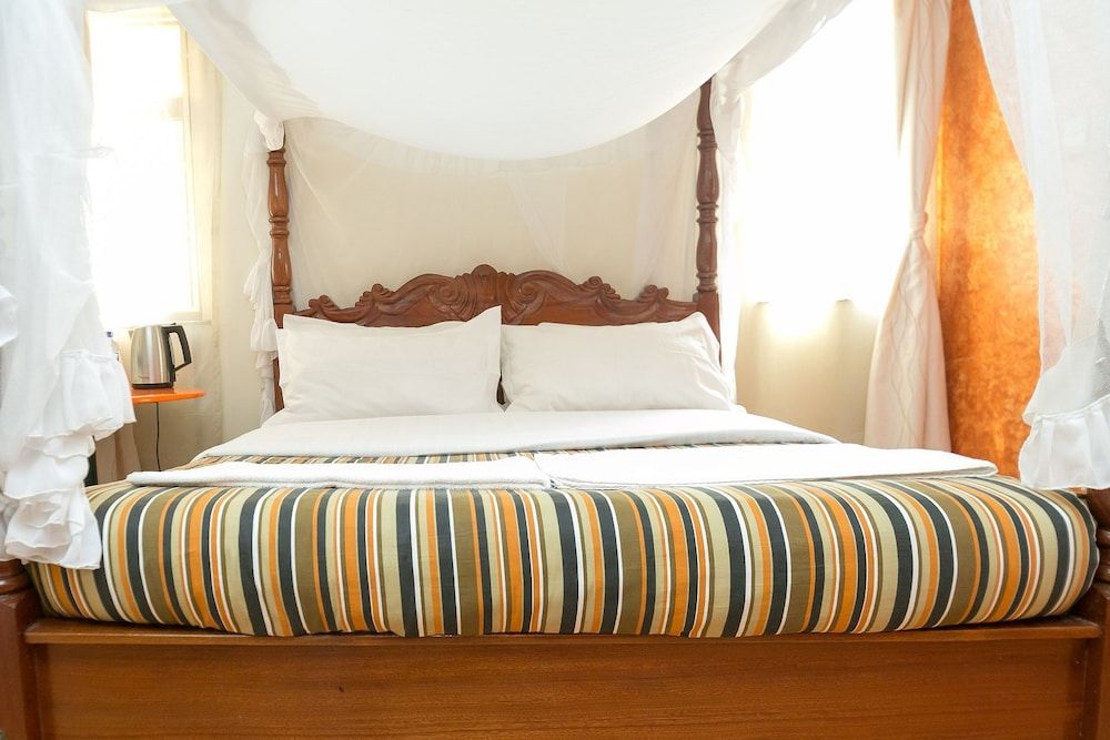 undefined Upperhill Blueberry Hotel 10