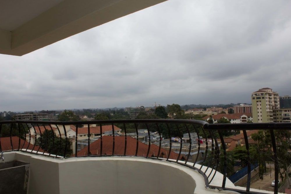 Sky View Park Apartments Apartment, 3 Bedrooms 44