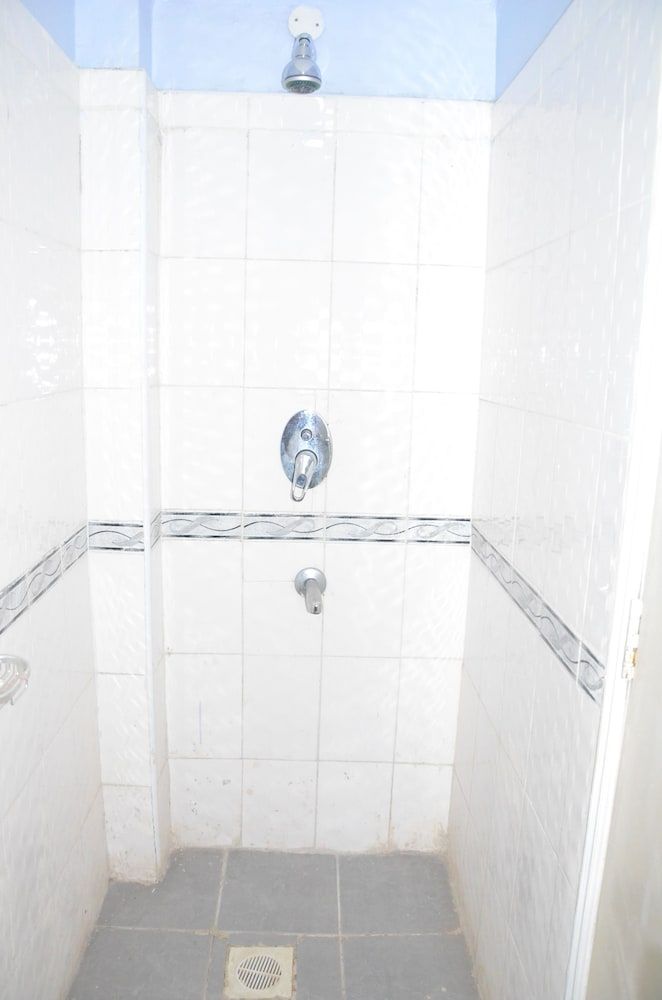 undefined Golden Goose Hotel 6