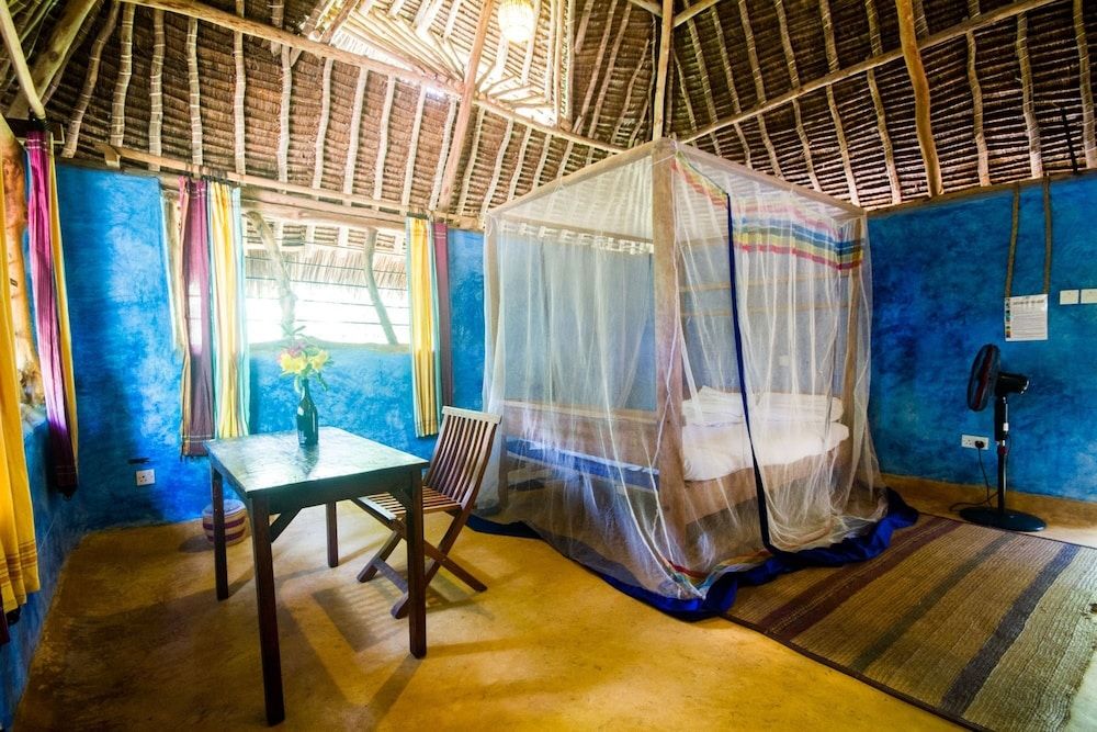 Distant Relatives Ecolodge & Backpackers Comfort Quadruple Room 4