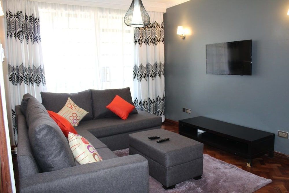 undefined Lissa Suites 8