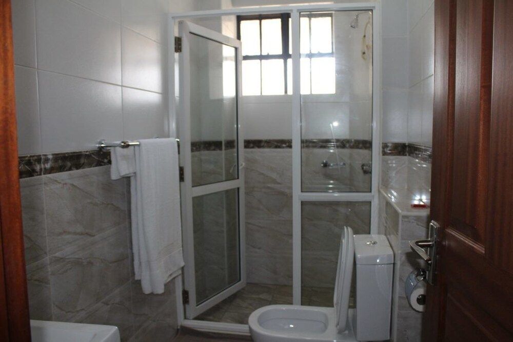 undefined Lissa Suites 9