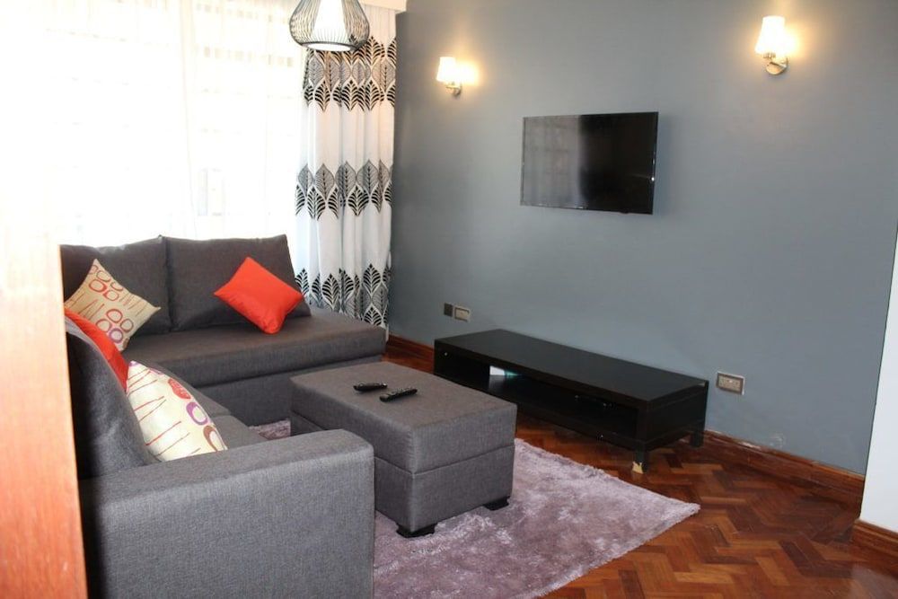 undefined Lissa Suites 7