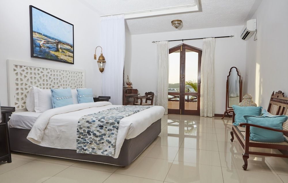 Tamarind Village Apartments Standard Apartment, 3 Bedrooms 3