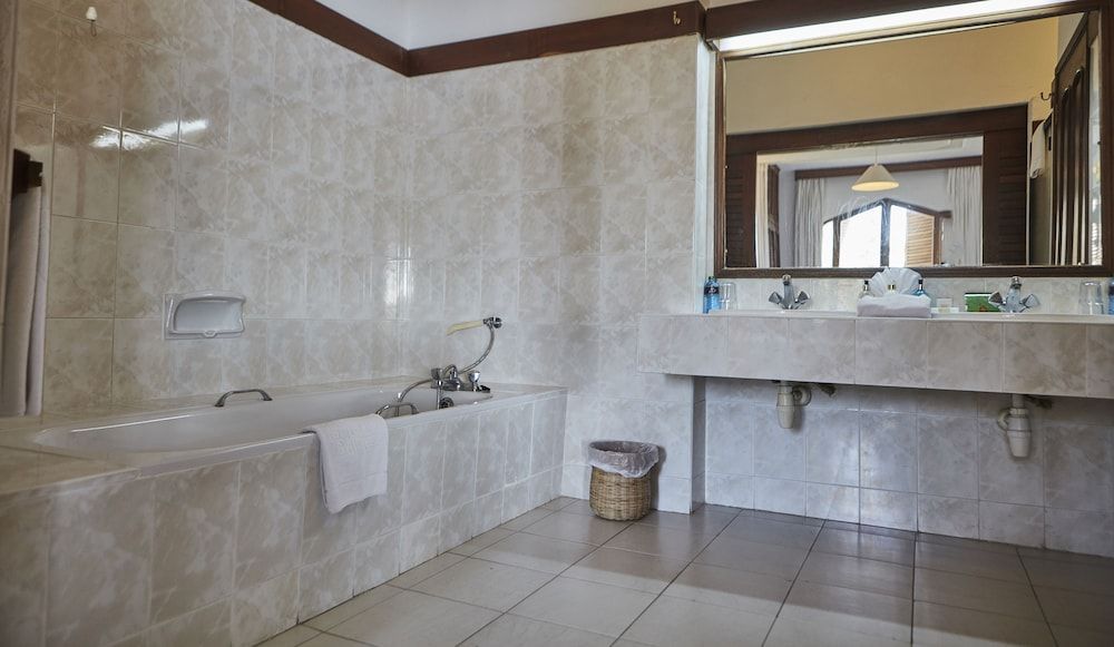 Tamarind Village Apartments Standard Apartment, 3 Bedrooms 6