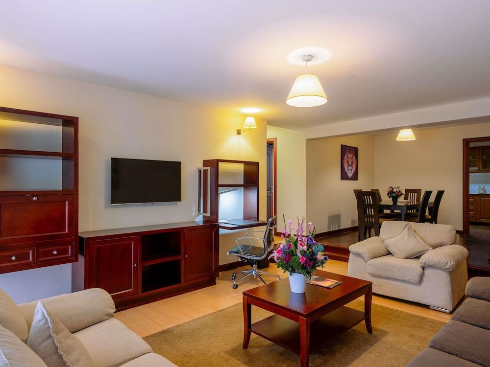 undefined Mövenpick Hotel & Residences Nairobi 7