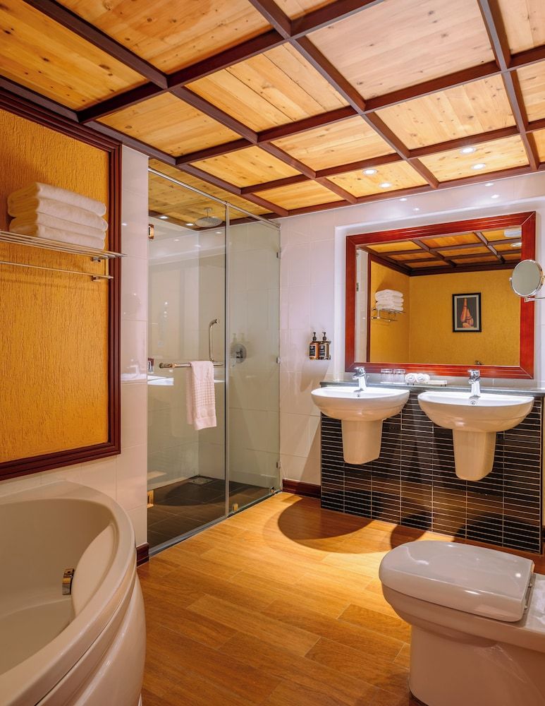 Mövenpick Hotel & Residences Nairobi Superior Room, 1 King Bed 4