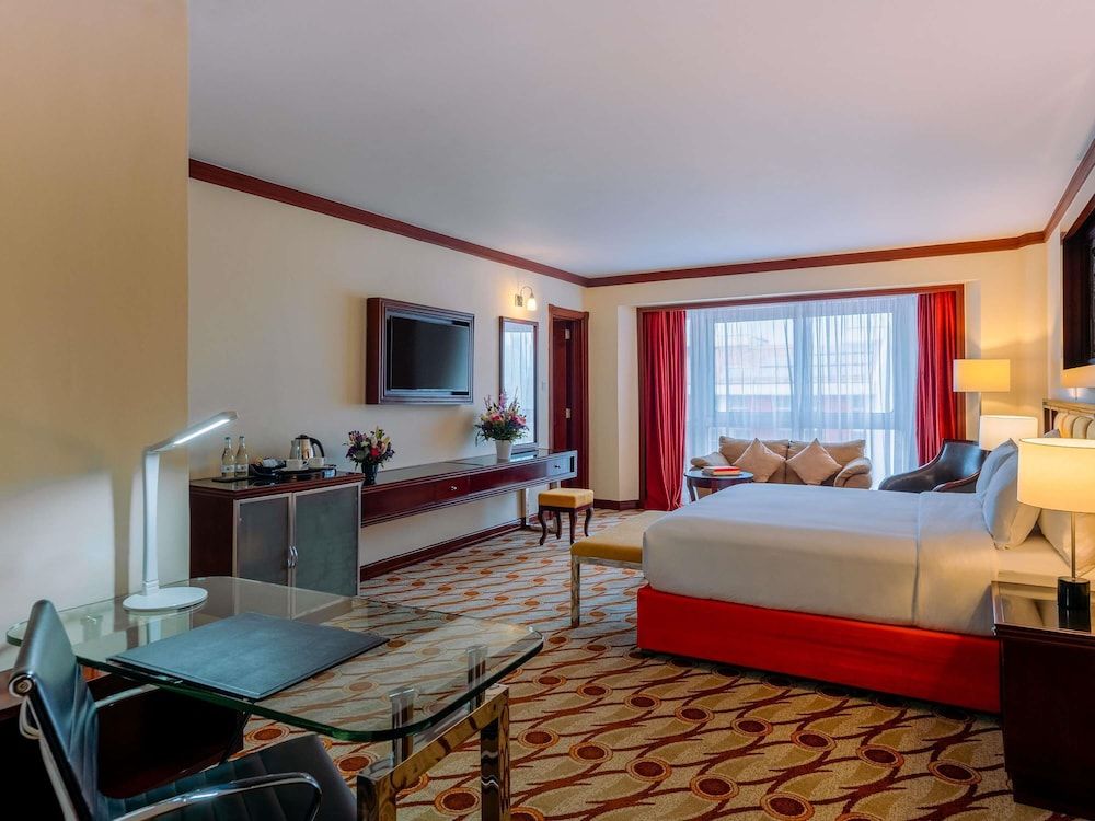 Mövenpick Hotel & Residences Nairobi Superior Room, 1 King Bed, Bathtub, City View 2