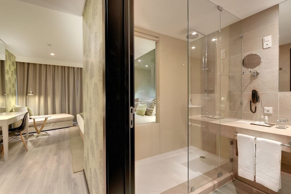 Hotel Inglaterra Superior Twin Room 6