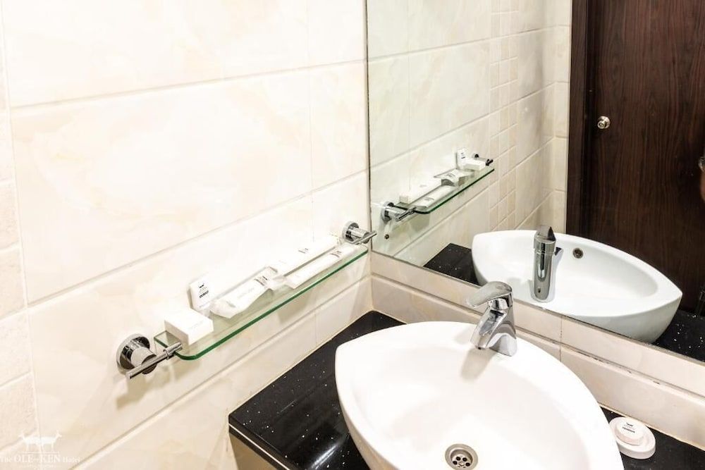 The Ole-Ken Hotel Family Double or Twin Room 4