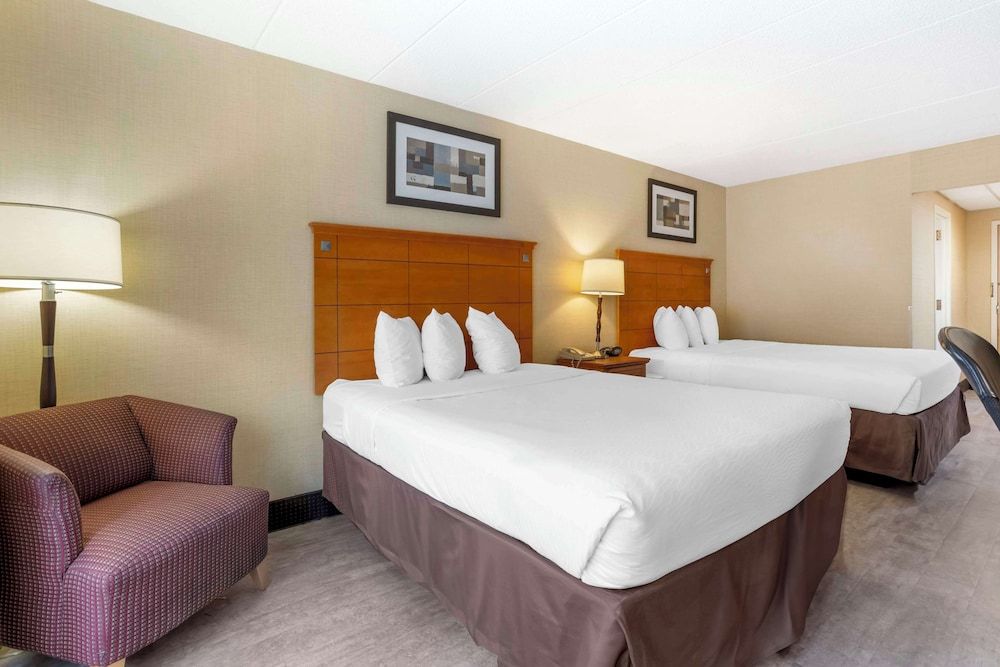 Standard Room, 2 Queen Beds, Non Smoking