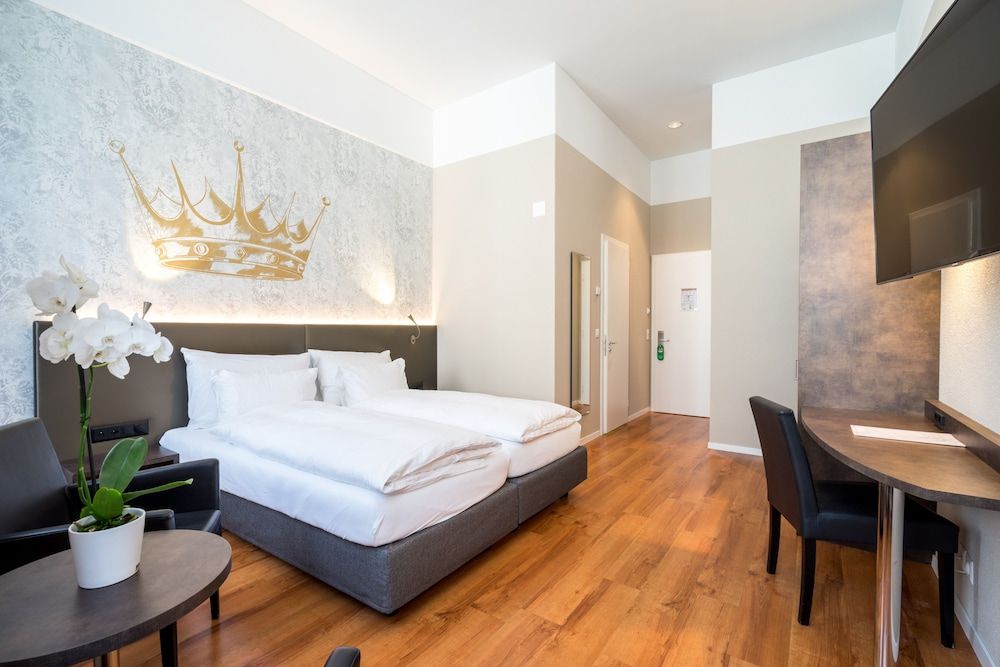 Altstadt Hotel Krone Luzern Standard Twin Room 9