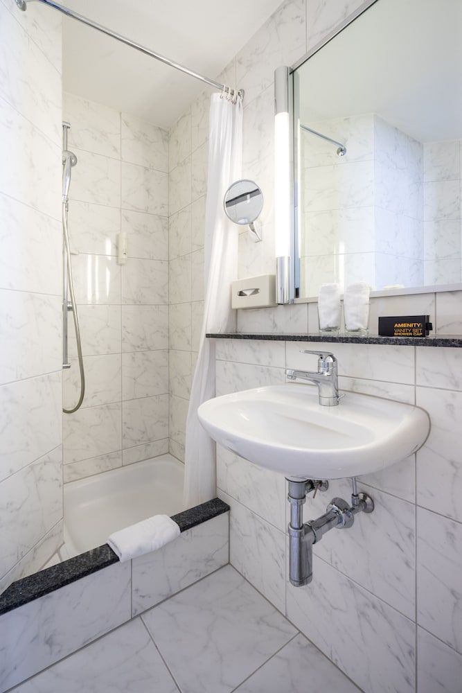 Altstadt Hotel Krone Luzern Standard Twin Room 15