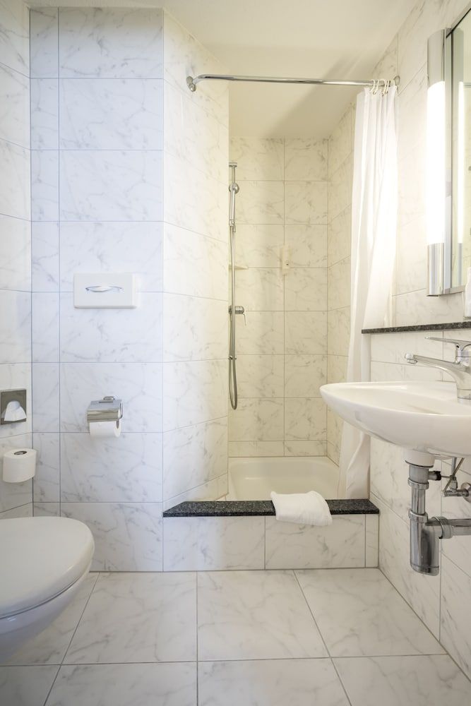 Altstadt Hotel Krone Luzern Standard Twin Room 17