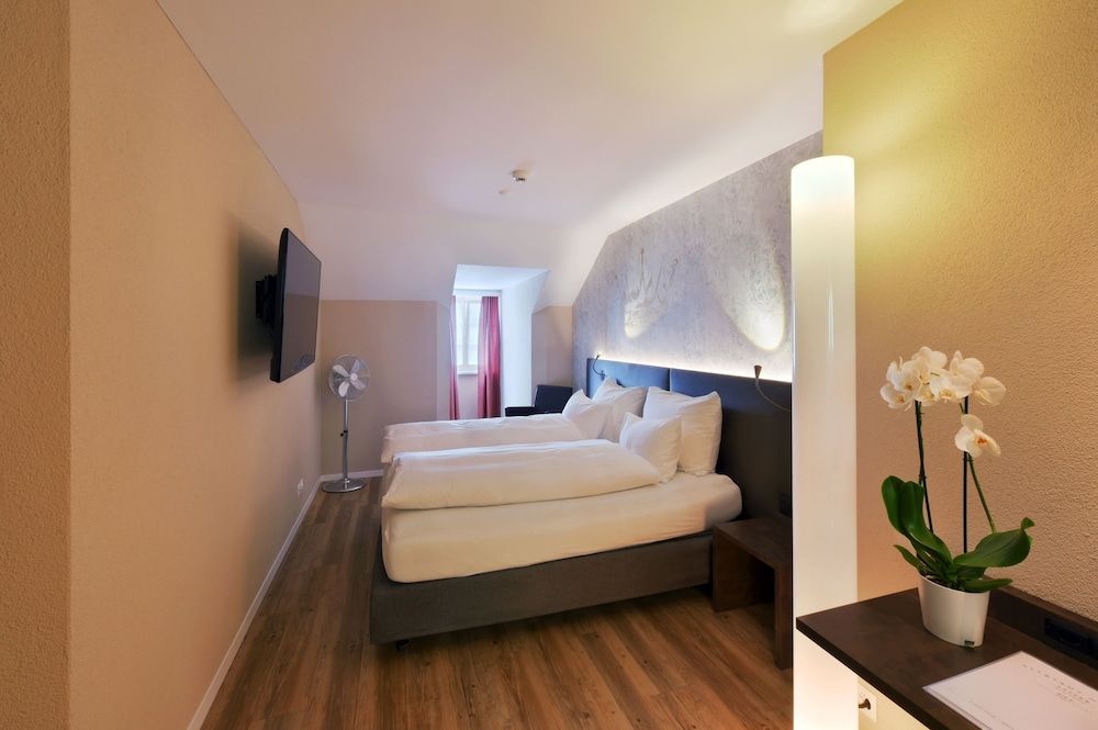 Altstadt Hotel Krone Luzern Standard Twin Room 4