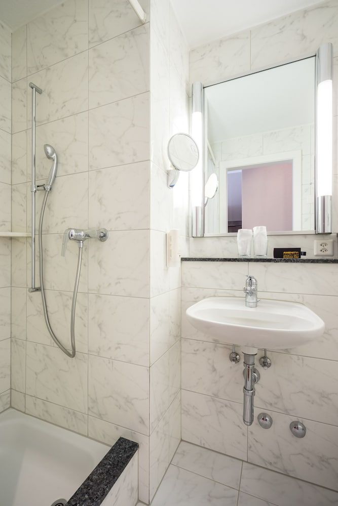 Altstadt Hotel Krone Luzern Standard Twin Room 18