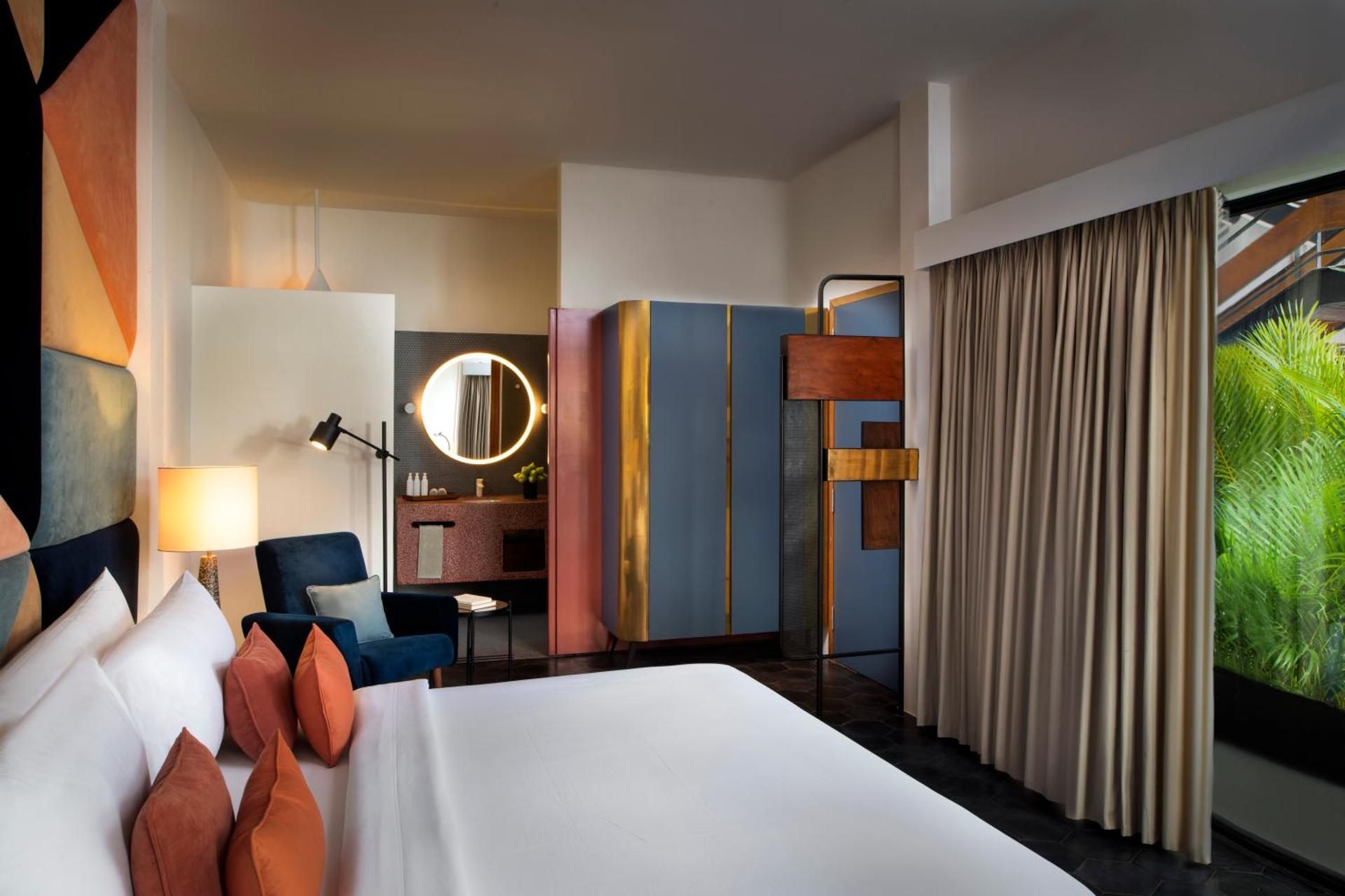 Deluxe Double or Twin Pool View